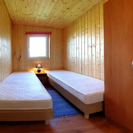 Pod Orzechem - domki Dziwnówek-Wrzosowo Lodge *