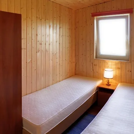 Pod Orzechem - domki Dziwnówek-Wrzosowo Lodge