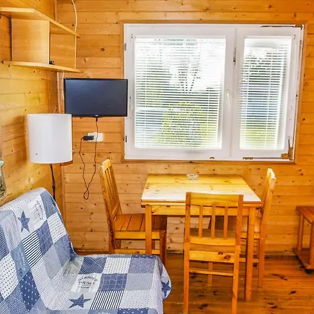 Pod Orzechem - domki Dziwnówek-Wrzosowo *