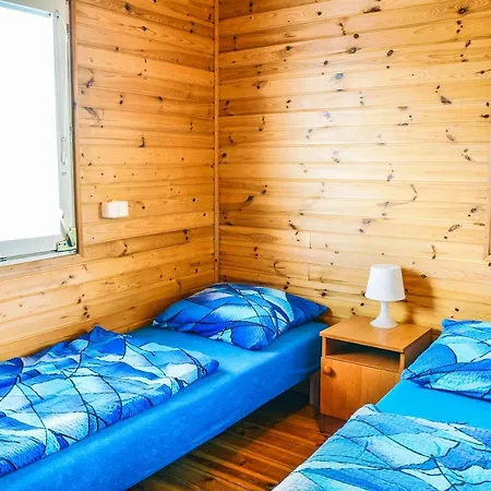 Lodge Pod Orzechem - domki Dziwnówek-Wrzosowo