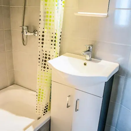 Pod Orzechem - domki Dziwnówek-Wrzosowo * Wrzosowo (Kamien)