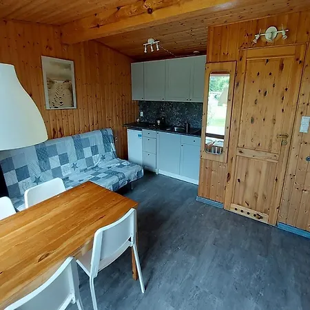 Lodge Pod Orzechem - domki Dziwnówek-Wrzosowo