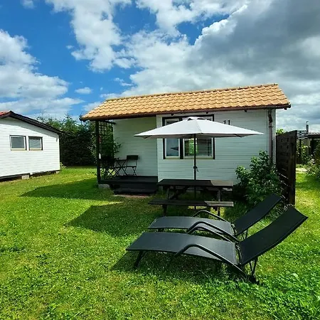 Lodge Pod Orzechem - domki Dziwnówek-Wrzosowo *