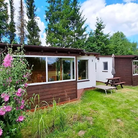 Lodge Pod Orzechem - domki Dziwnówek-Wrzosowo *